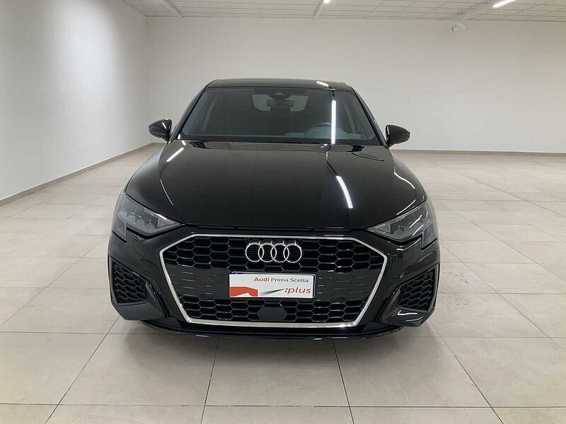 Audi A3 4ª serie Sedan 30 TFSI S line edition