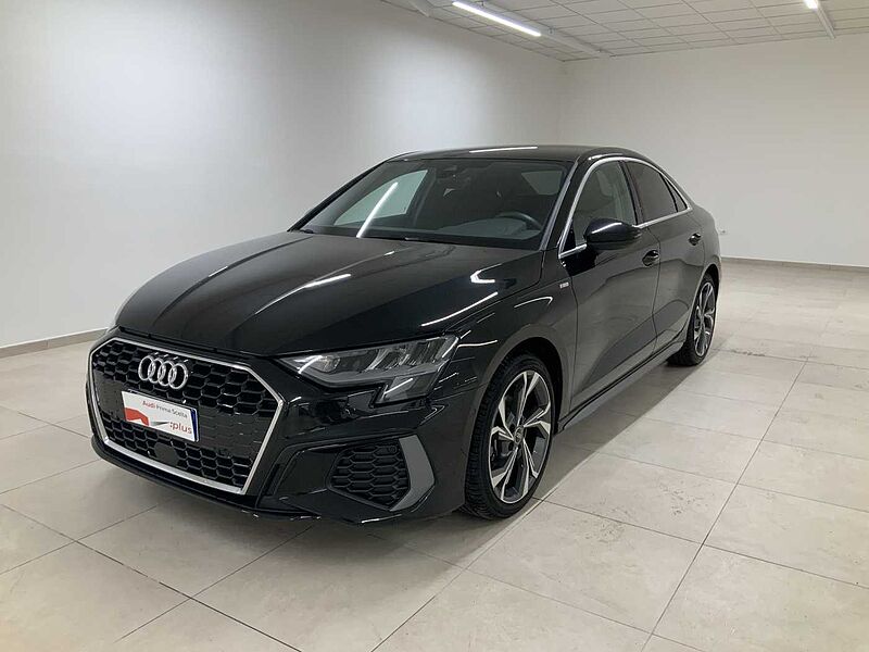 Audi A3 4ª serie Sedan 30 TFSI S line edition