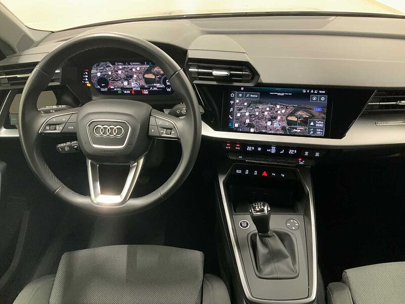 Audi A3 4ª serie Sedan 30 TFSI S line edition