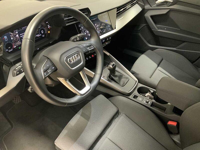 Audi A3 4ª serie Sedan 30 TFSI S line edition