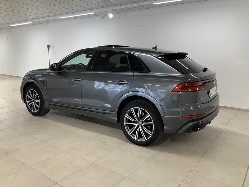 Audi Q8 50 TDI 286 CV quattro tiptronic Sport