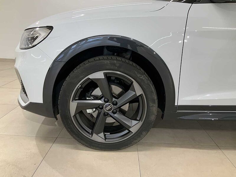 Audi A1 2ª serie allstreet 30 TFSI S tronic Identity Contrast