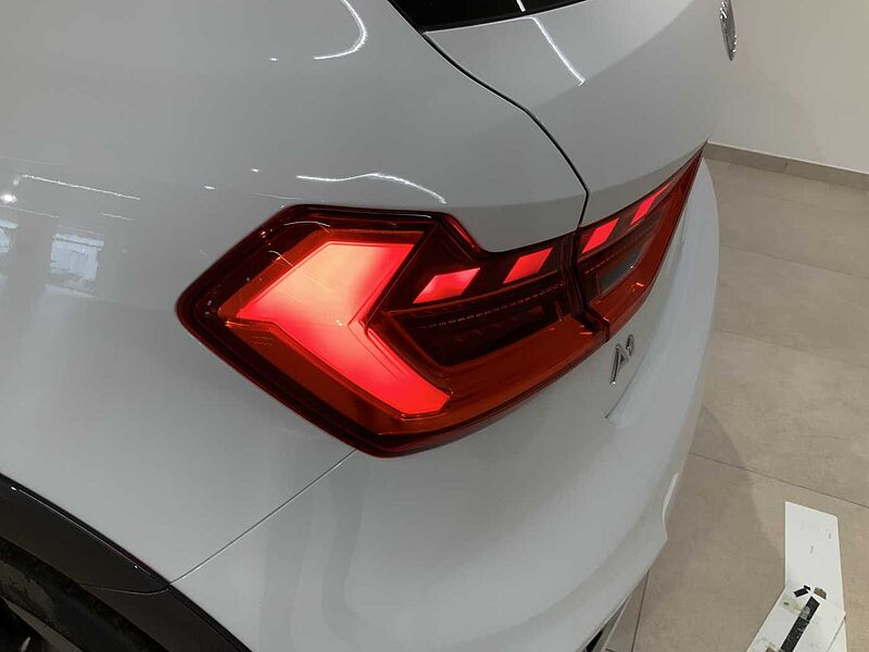 Audi A1 2ª serie allstreet 30 TFSI S tronic Identity Contrast