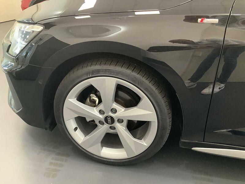 Audi A3 4ª serie SPB 30 TDI S tronic S line edition