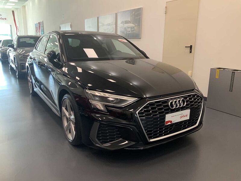 Audi A3 4ª serie SPB 30 TDI S tronic S line edition