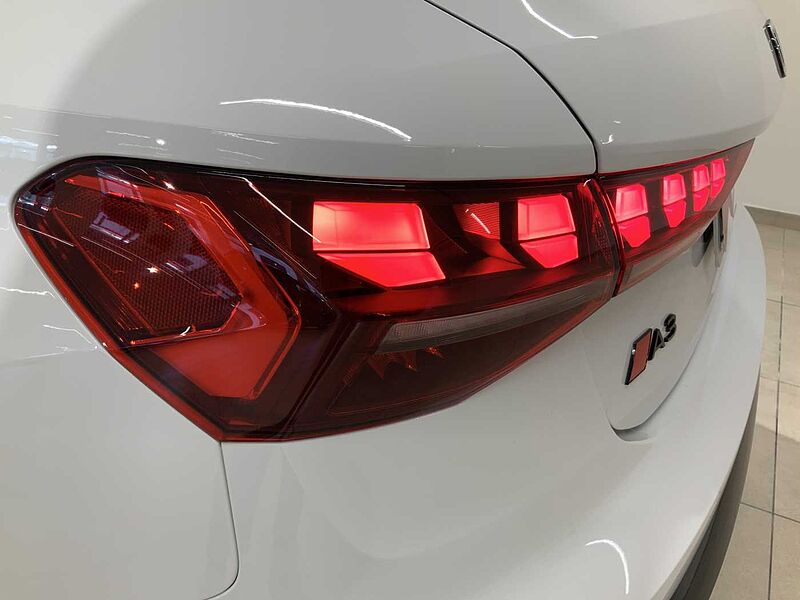 Audi A3 4ª serie SPB 35 TDI S tronic S line edition